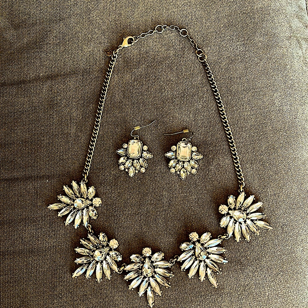 Crystal necklace and earring set